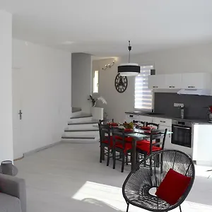 Duplex Liberté Plein Centre Saint-Raphaël