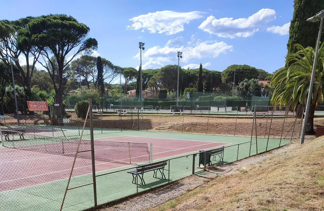 Apartment Bel Appartement T2 Dans Residence A Saint-Raphael Valescure A 10 Minutes De La Mer
